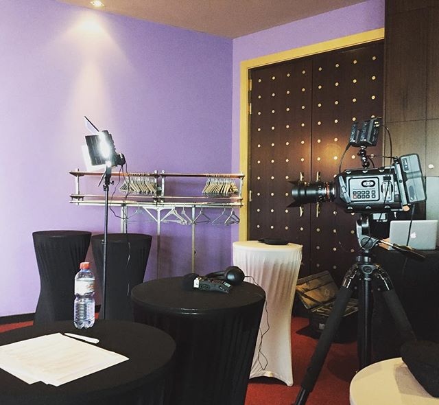 Caméra, action! 🎬 Media training avec exercices pratiques dédiés à des directeurs d’entreprises ce matin au @barrieremontreux 🎤🎥🎤
